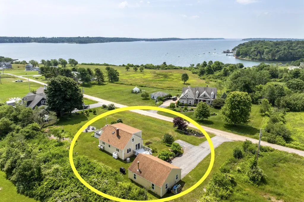 21 Morse Shore Road Harpswell ME 04079