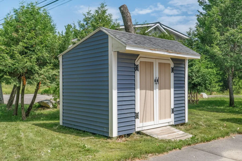 157 Lakeside Landing Road Glenburn ME 04401