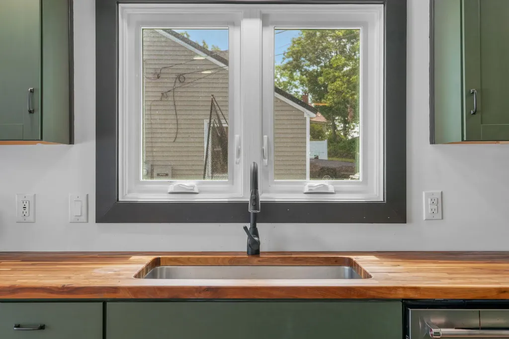 157 Lakeside Landing Road Glenburn ME 04401