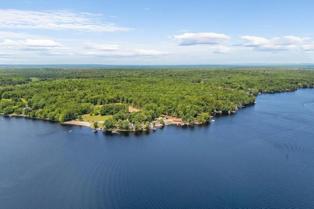 157 Lakeside Landing Road Glenburn ME 04401