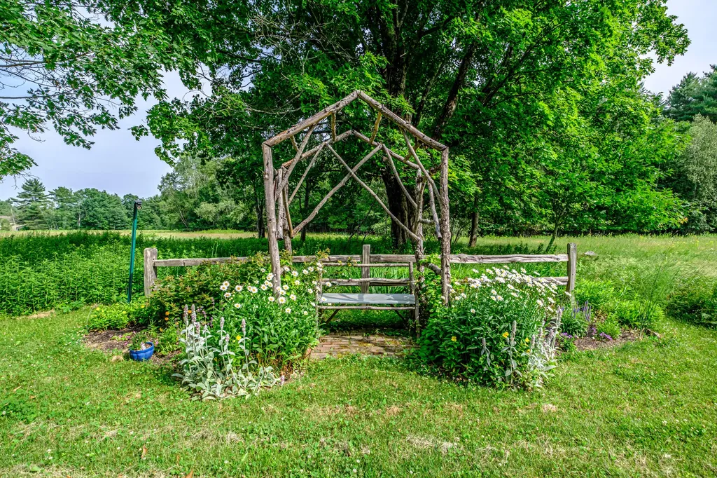 119 Memorial Highway North Yarmouth ME 04097