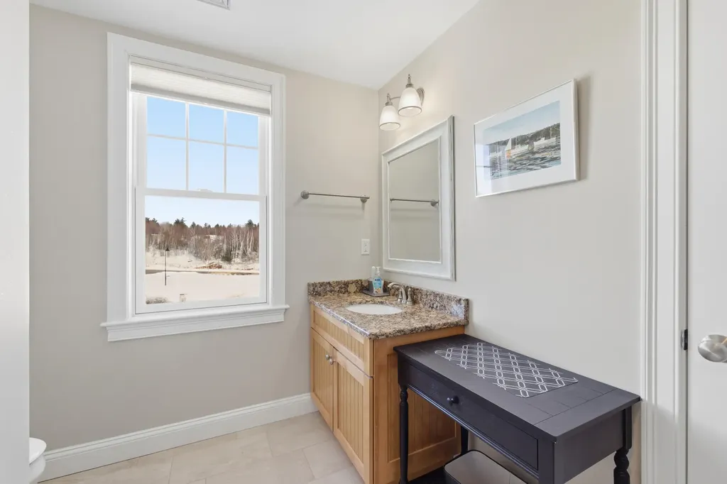 17 Adams Lane Arundel ME 04046
