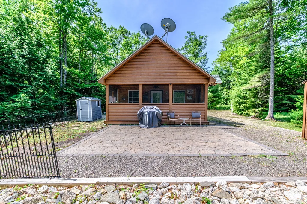 29 Merrifield Circle Sebago ME 04029