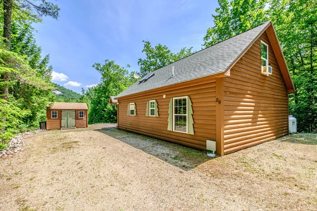29 Merrifield Circle Sebago ME 04029