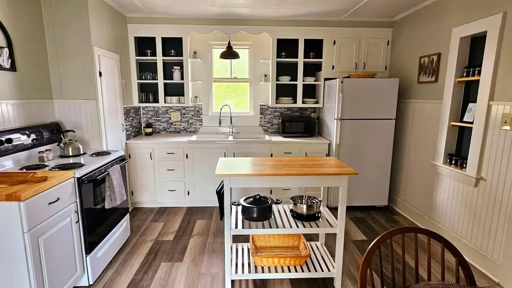 34 Western Avenue Waterville ME 04901
