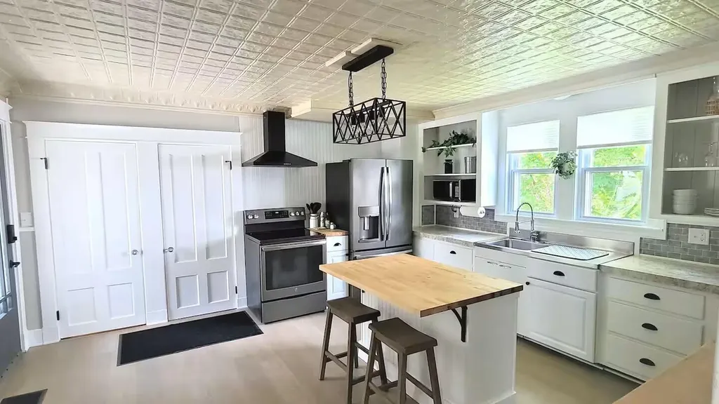 34 Western Avenue Waterville ME 04901