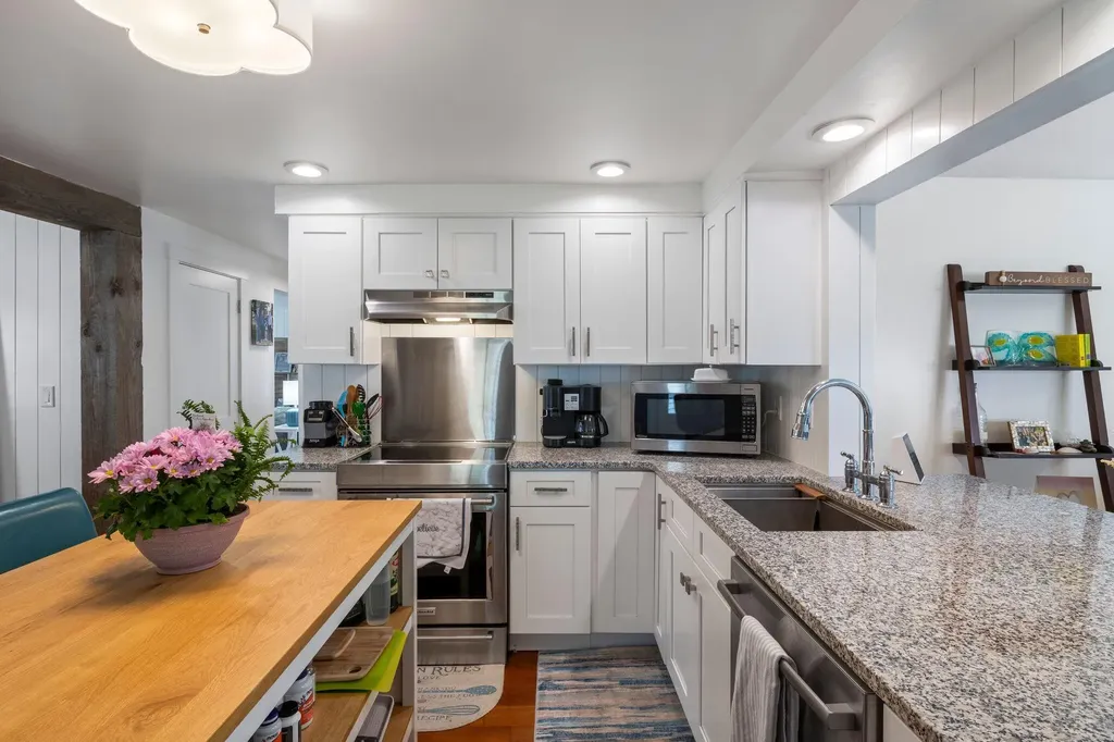 5 Winterbrook Court York ME 03909