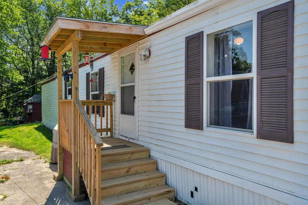 8 Sabattus Creek Drive Lisbon ME 04250