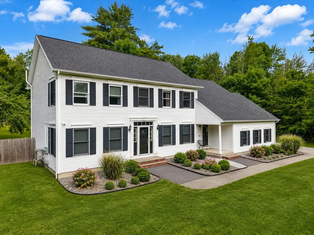 54 Trillium Trail Bangor ME 04401