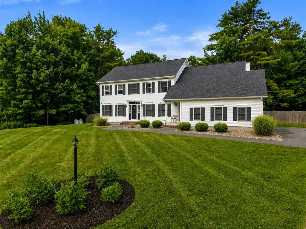 54 Trillium Trail Bangor ME 04401