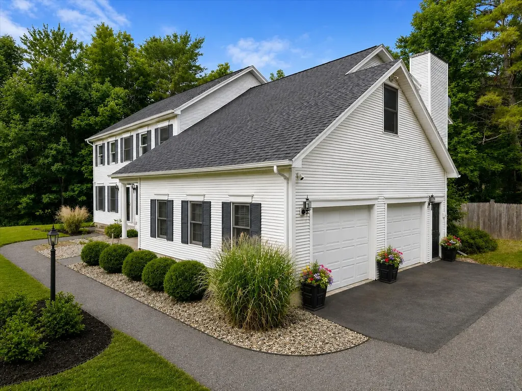 54 Trillium Trail Bangor ME 04401