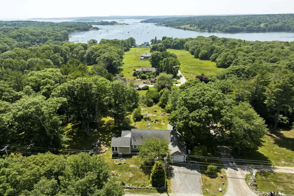 63 Bradley Hill Road Bristol ME 04558
