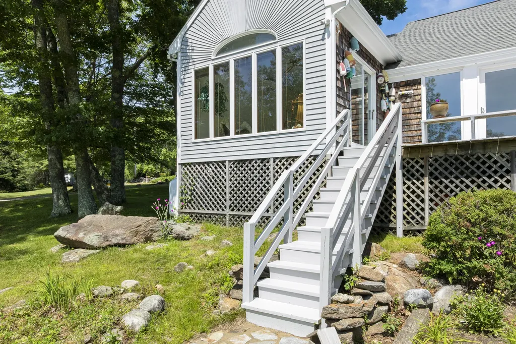 63 Bradley Hill Road Bristol ME 04558