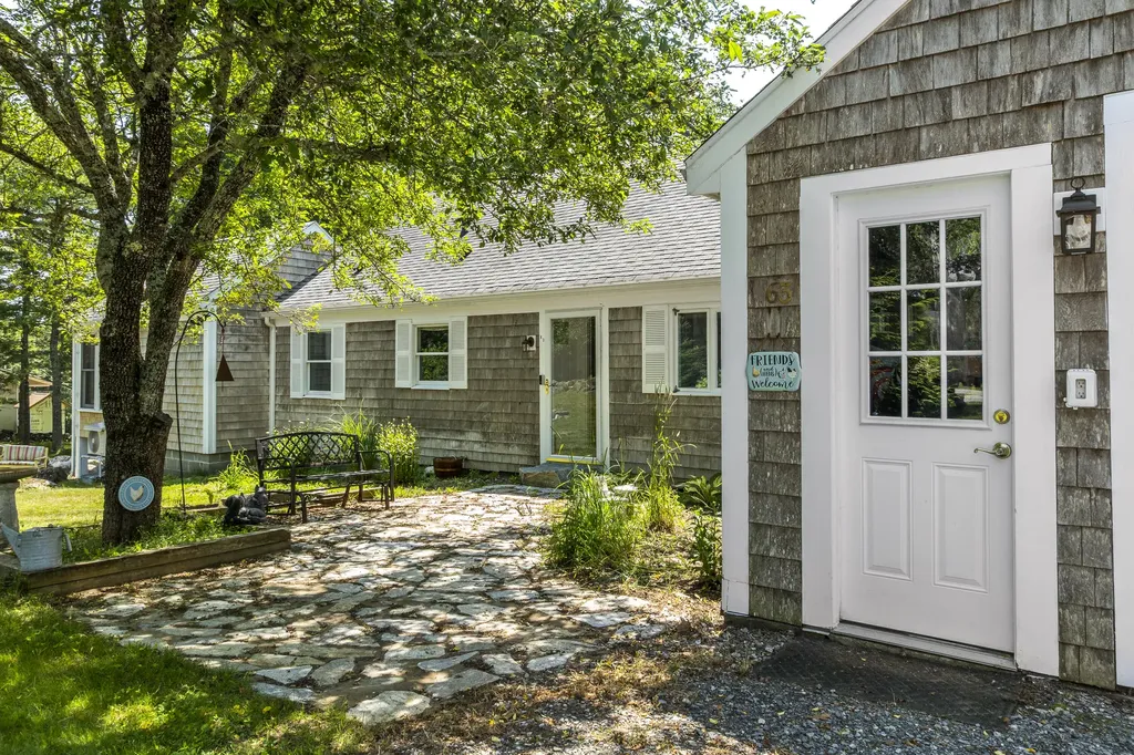 63 Bradley Hill Road Bristol ME 04558