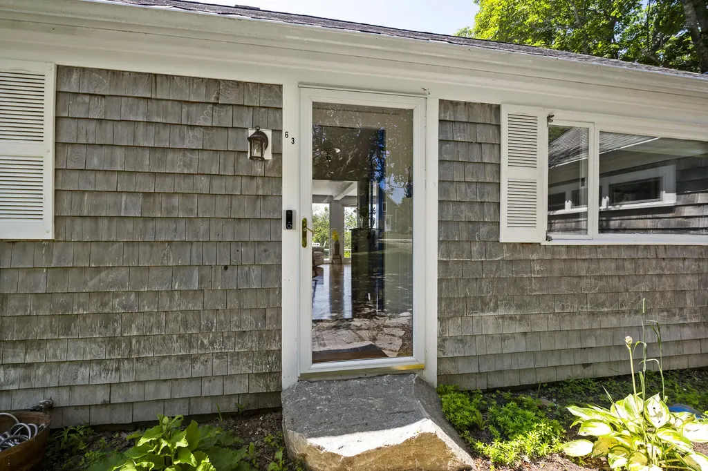 63 Bradley Hill Road Bristol ME 04558