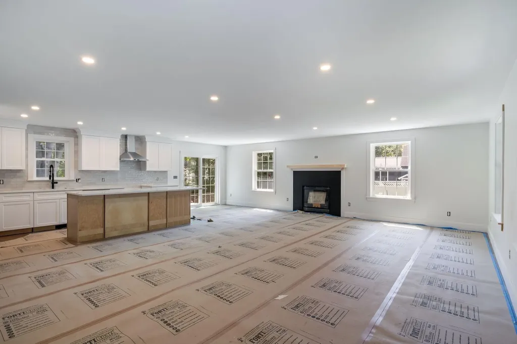 15 Casey Lane Kennebunk ME 04043