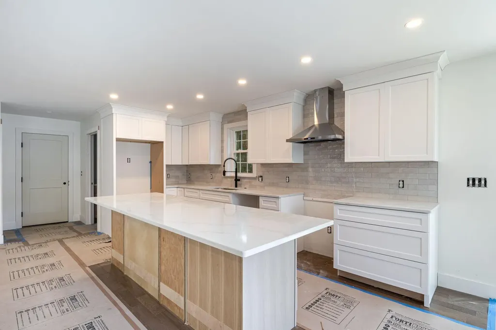 15 Casey Lane Kennebunk ME 04043