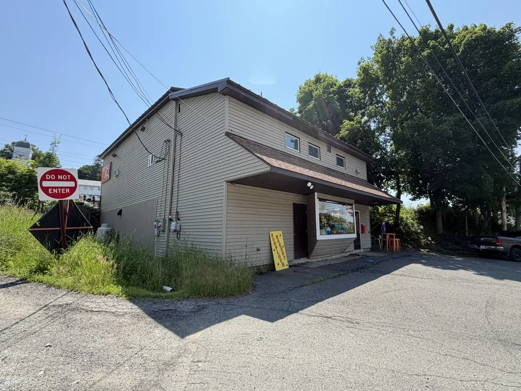 23 Spring Street Dexter ME 04930