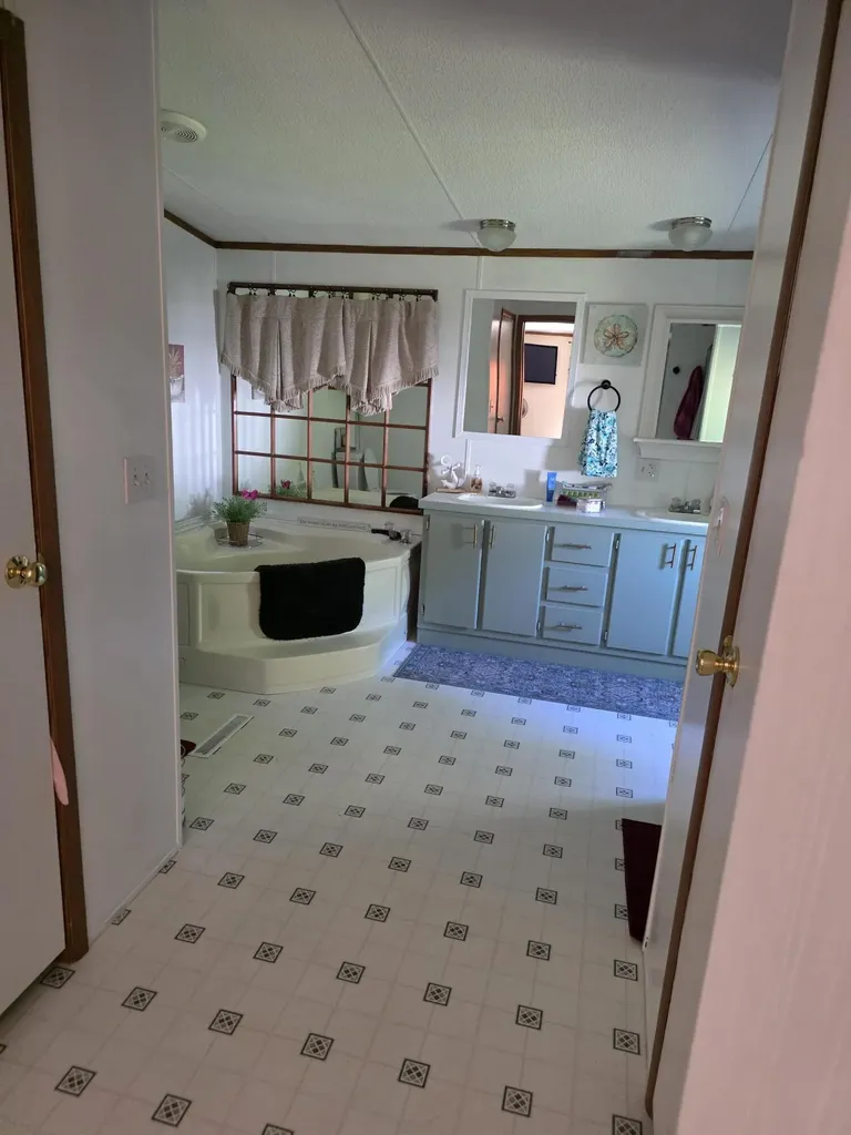 59 Ocean Point Road Boothbay Harbor ME 04538
