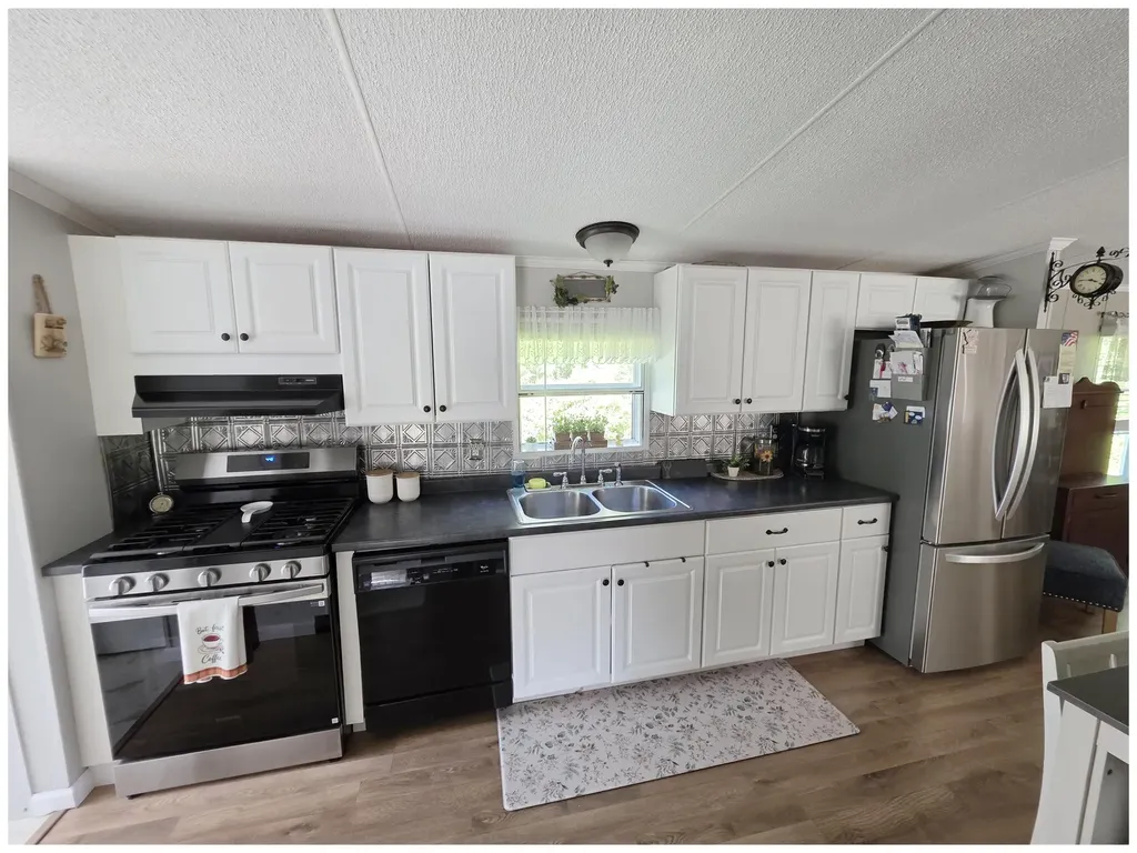 59 Ocean Point Road Boothbay Harbor ME 04538