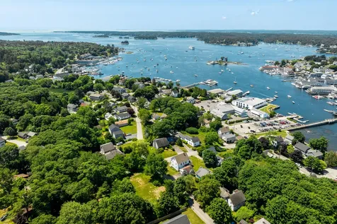 25 Campbell Street Boothbay Harbor ME 04538