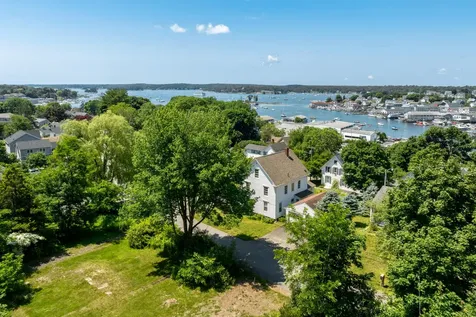 25 Campbell Street Boothbay Harbor ME 04538