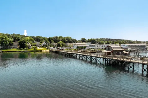 25 Campbell Street Boothbay Harbor ME 04538