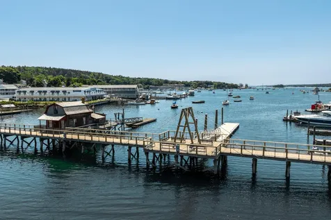 25 Campbell Street Boothbay Harbor ME 04538