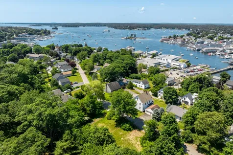 25 Campbell Street Boothbay Harbor ME 04538