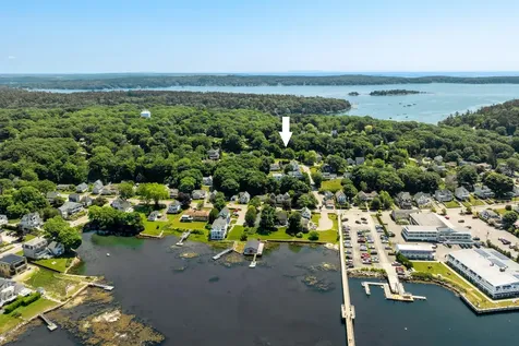25 Campbell Street Boothbay Harbor ME 04538