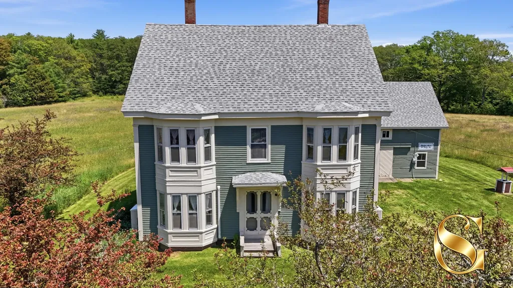 66 Dodge Road Edgecomb ME 04556