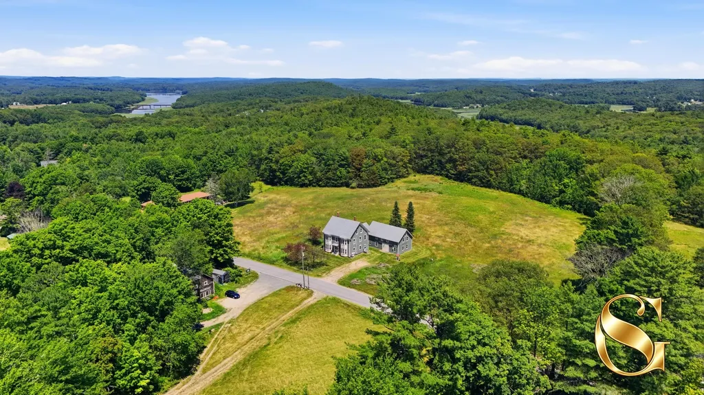 66 Dodge Road Edgecomb ME 04556