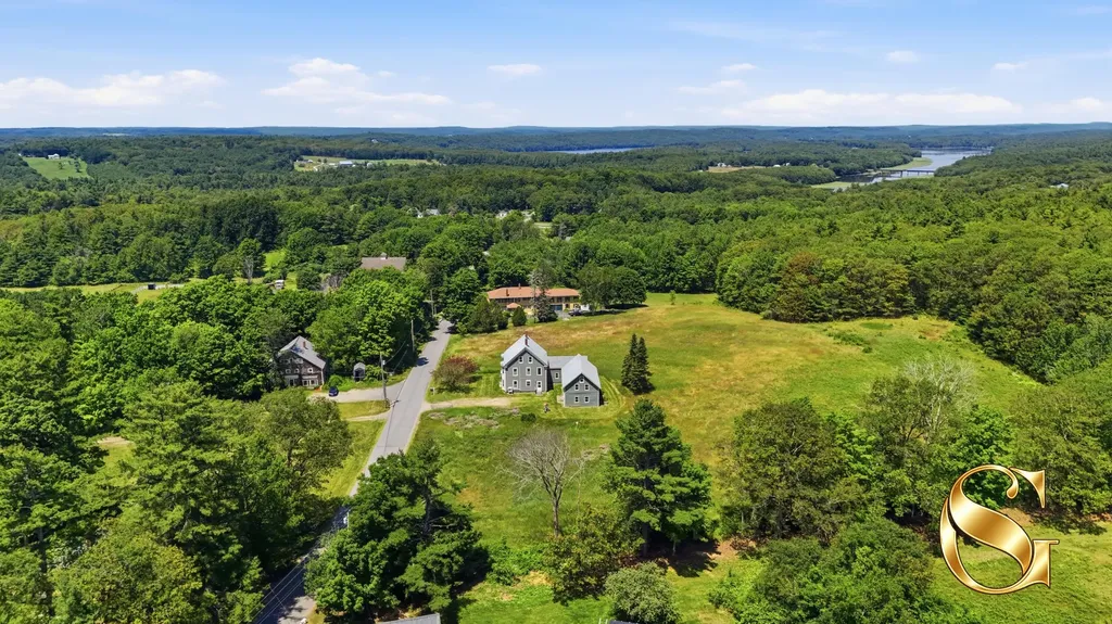 66 Dodge Road Edgecomb ME 04556