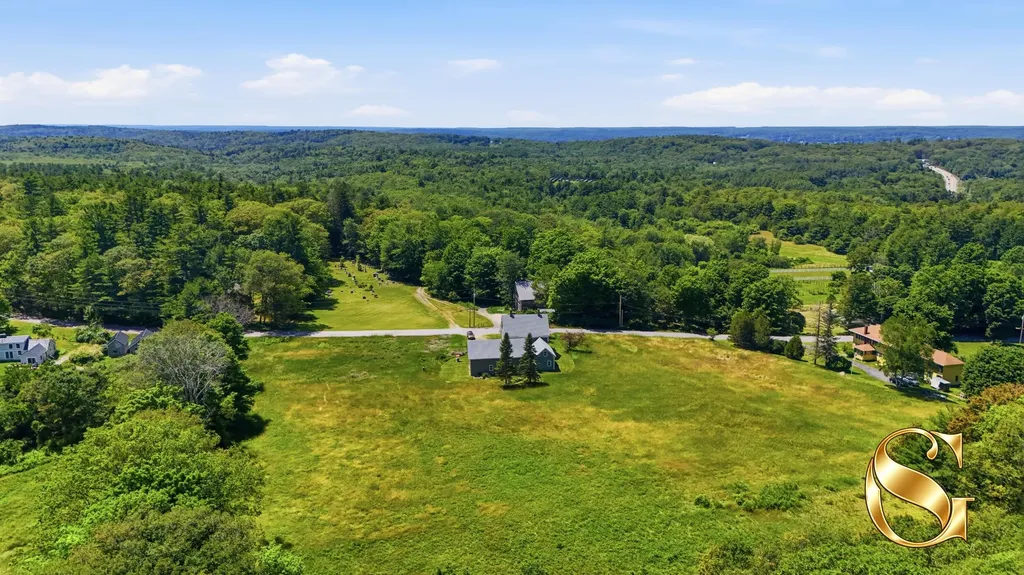 66 Dodge Road Edgecomb ME 04556