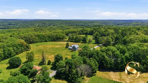 66 Dodge Road Edgecomb ME 04556