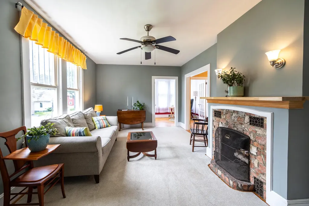 20 Fairlawn Avenue Lewiston ME 04240
