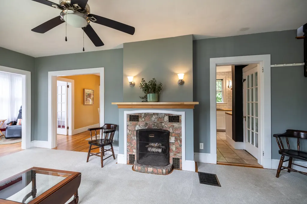 20 Fairlawn Avenue Lewiston ME 04240