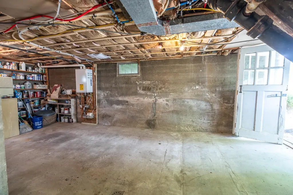 20 Fairlawn Avenue Lewiston ME 04240