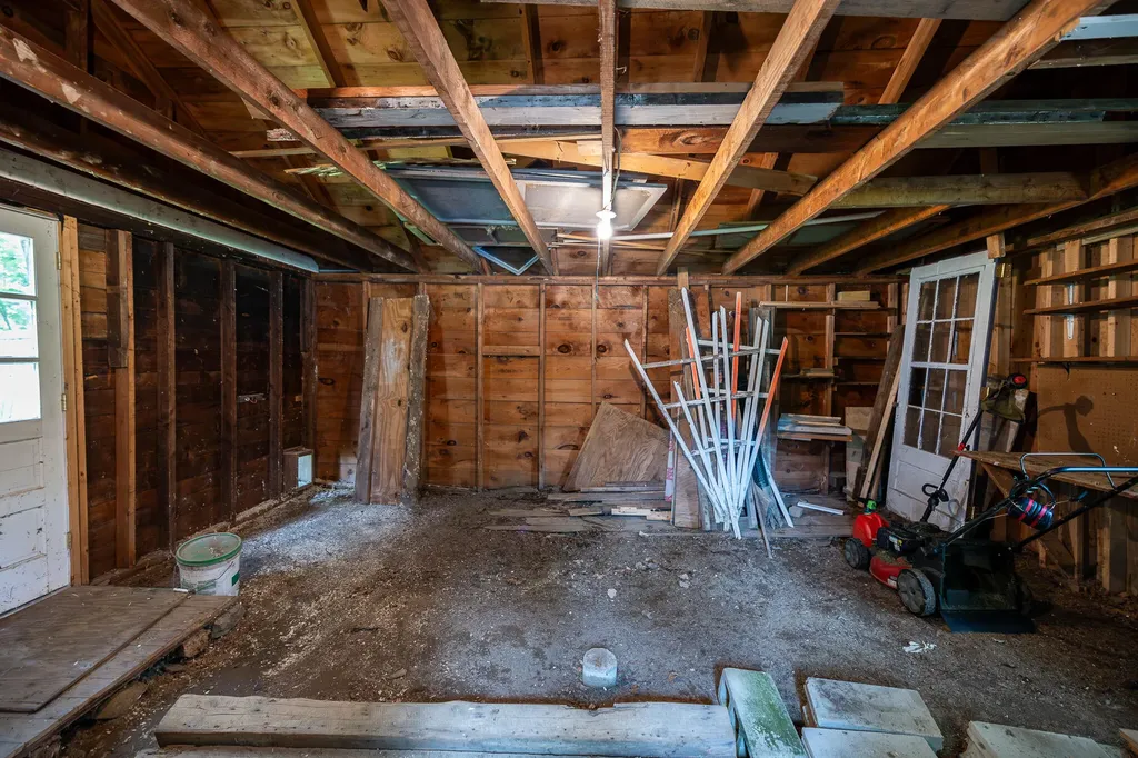 20 Fairlawn Avenue Lewiston ME 04240