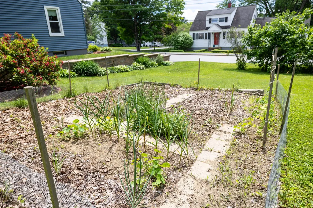20 Fairlawn Avenue Lewiston ME 04240