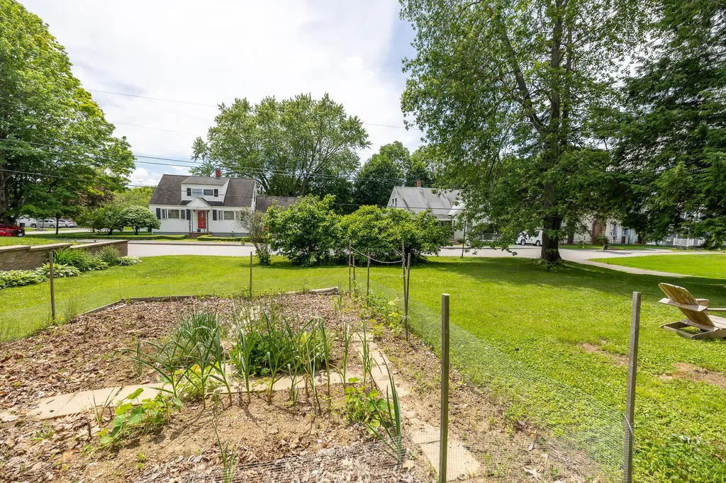 20 Fairlawn Avenue Lewiston ME 04240