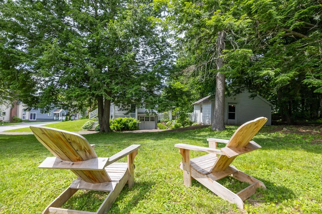 20 Fairlawn Avenue Lewiston ME 04240