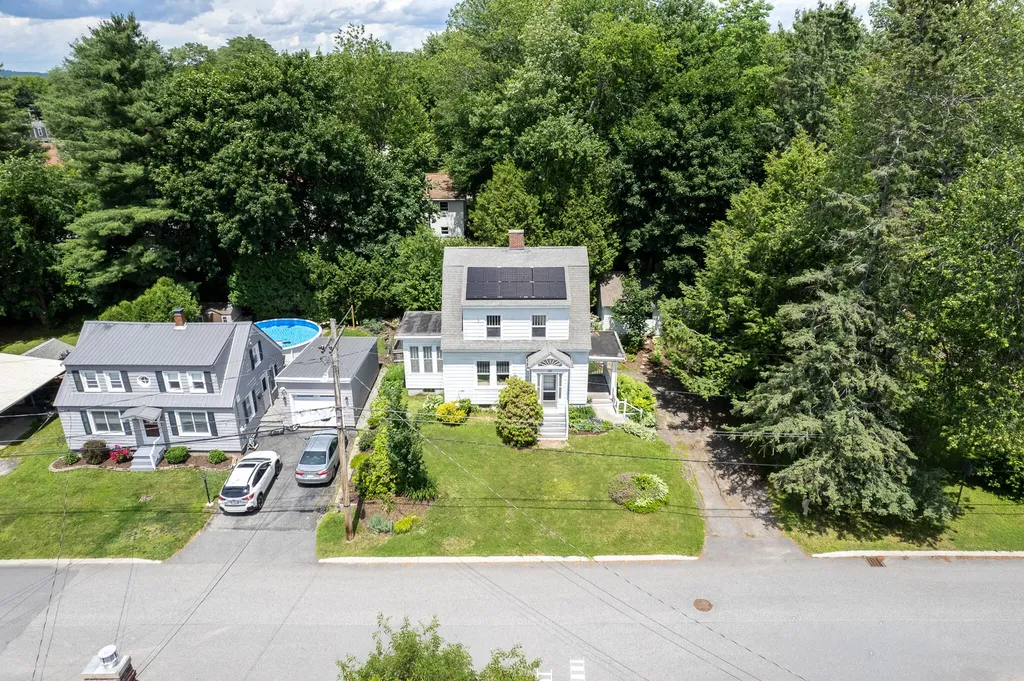 20 Fairlawn Avenue Lewiston ME 04240