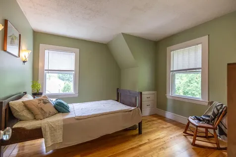20 Fairlawn Avenue Lewiston ME 04240