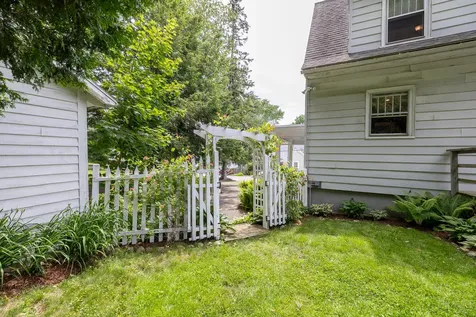 20 Fairlawn Avenue Lewiston ME 04240