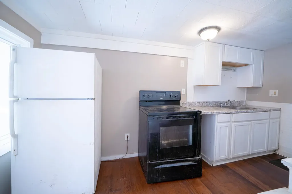 23 Green Street Biddeford ME 04005