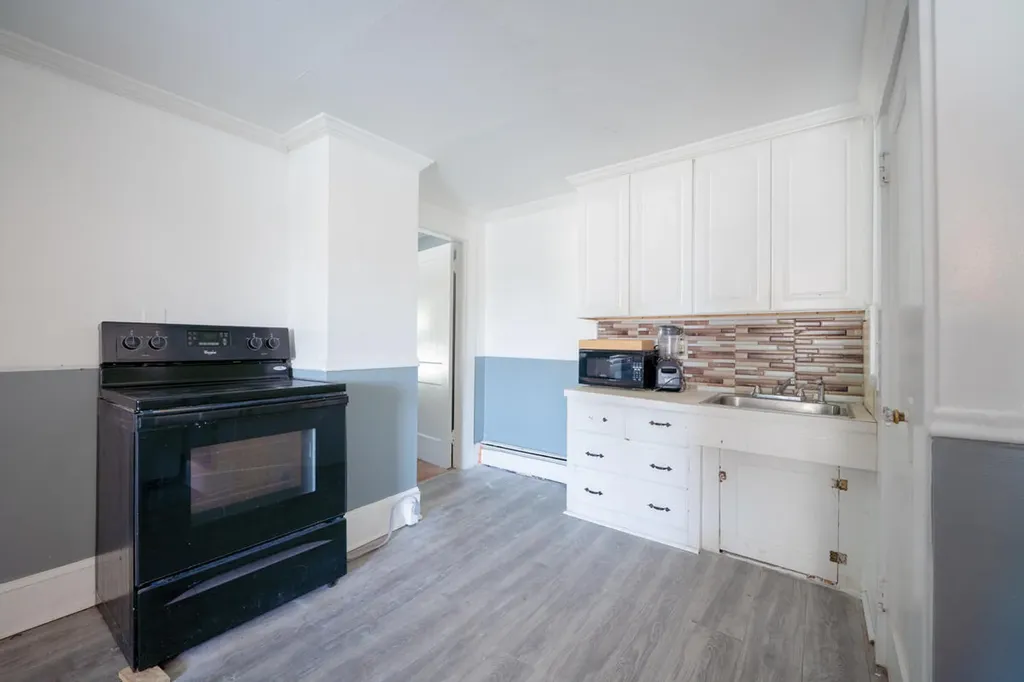 23 Green Street Biddeford ME 04005