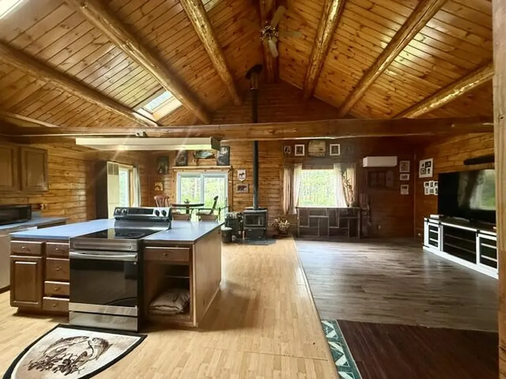 1337 E Plantation Road Blaine ME 04734