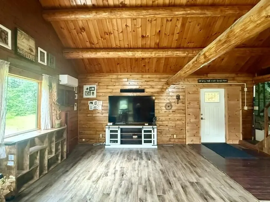 1337 E Plantation Road Blaine ME 04734