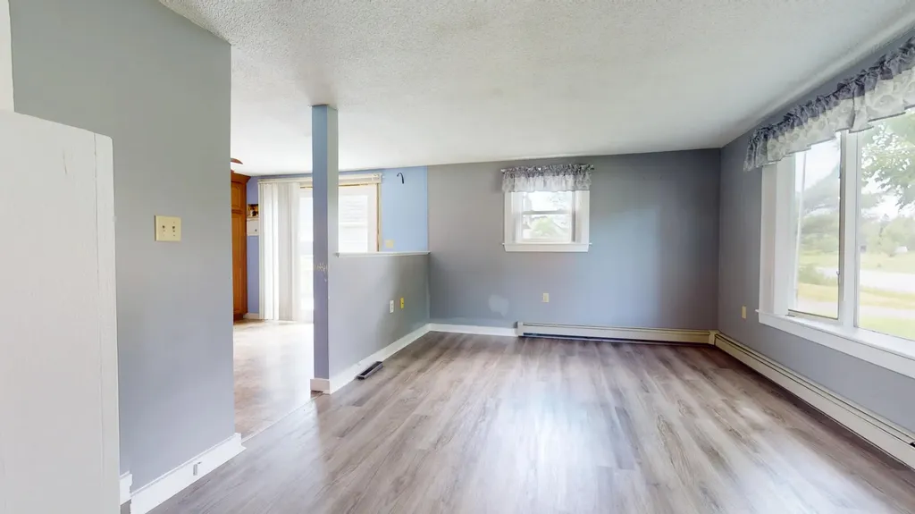 533 W Broadway Lincoln ME 04457